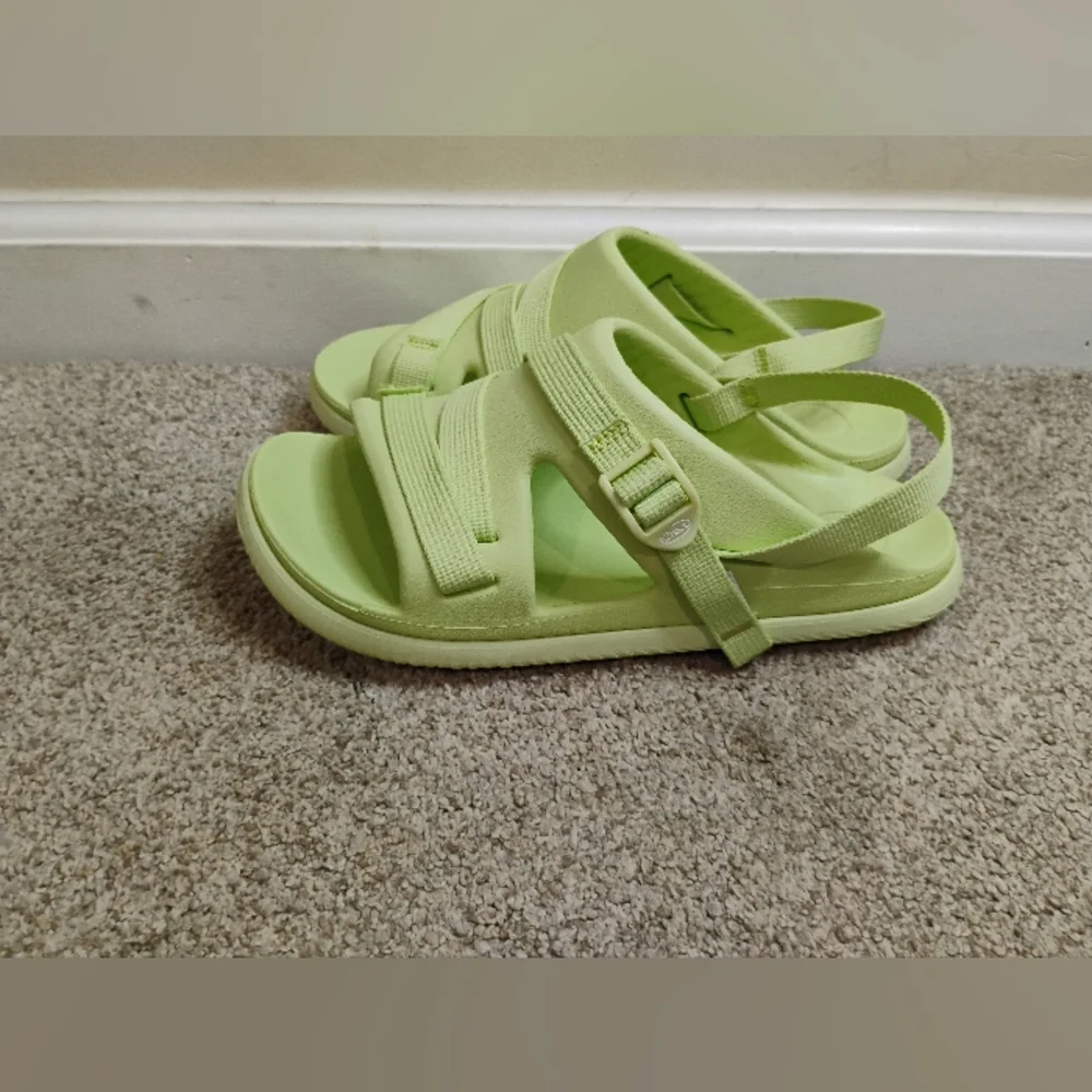 Chaco Kids Junior Size 6 Green Sandals